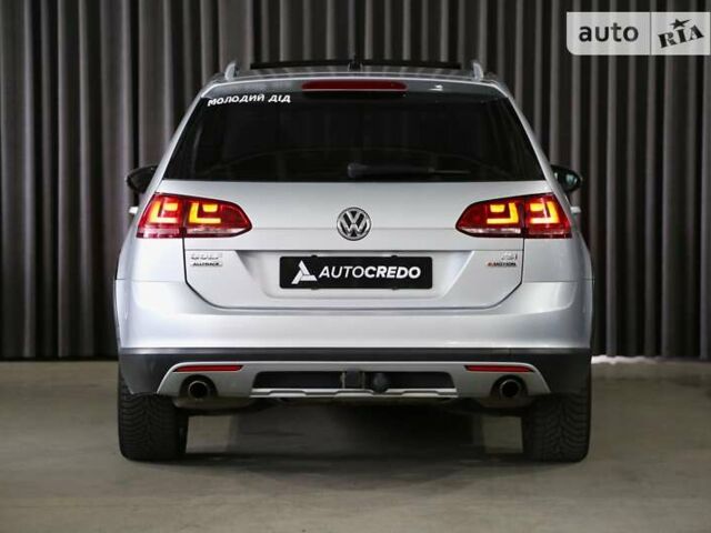 Серый Фольксваген Golf Alltrack, объемом двигателя 1.8 л и пробегом 157 тыс. км за 14700 $, фото 5 на Automoto.ua