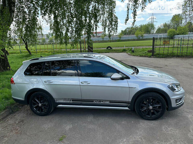 Сірий Фольксваген Golf Alltrack, об'ємом двигуна 1.8 л та пробігом 95 тис. км за 13750 $, фото 8 на Automoto.ua