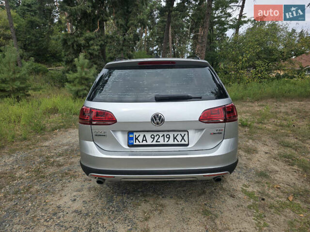 Серый Фольксваген Golf Alltrack, объемом двигателя 1.8 л и пробегом 90 тыс. км за 16000 $, фото 7 на Automoto.ua