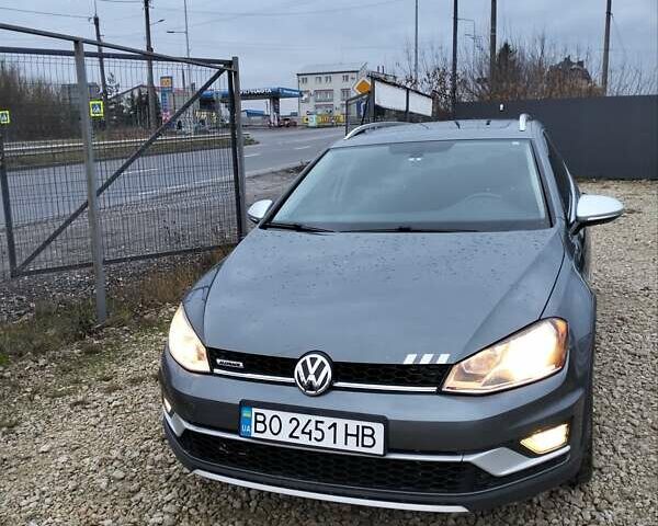 Серый Фольксваген Golf Alltrack, объемом двигателя 1.8 л и пробегом 163 тыс. км за 14800 $, фото 1 на Automoto.ua