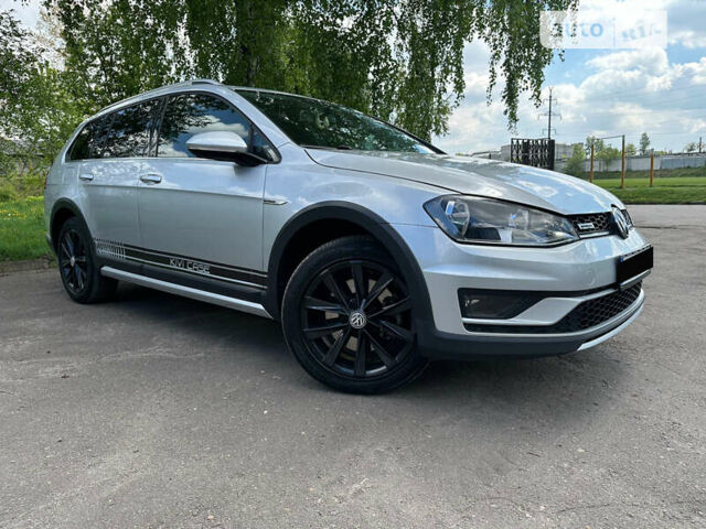 Серый Фольксваген Golf Alltrack, объемом двигателя 1.8 л и пробегом 95 тыс. км за 13750 $, фото 4 на Automoto.ua