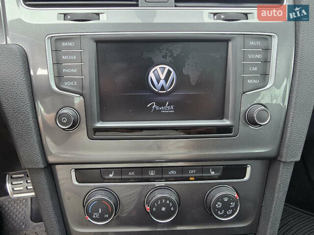 Серый Фольксваген Golf Alltrack, объемом двигателя 1.8 л и пробегом 90 тыс. км за 16000 $, фото 17 на Automoto.ua