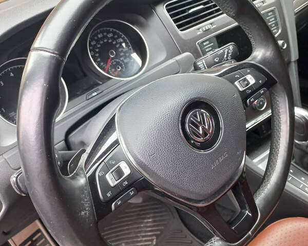 Серый Фольксваген Golf Alltrack, объемом двигателя 1.8 л и пробегом 101 тыс. км за 14500 $, фото 15 на Automoto.ua