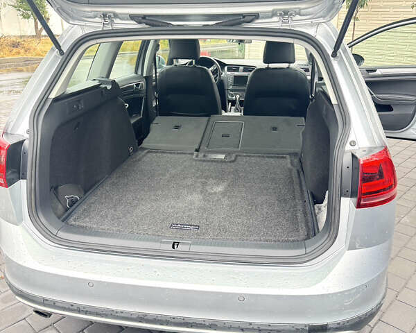 Серый Фольксваген Golf Alltrack, объемом двигателя 1.8 л и пробегом 128 тыс. км за 14200 $, фото 15 на Automoto.ua