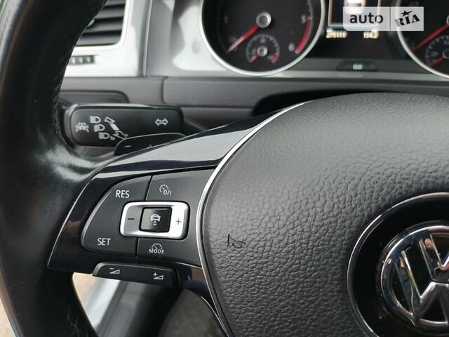 Серый Фольксваген Golf Alltrack, объемом двигателя 2 л и пробегом 270 тыс. км за 14600 $, фото 17 на Automoto.ua