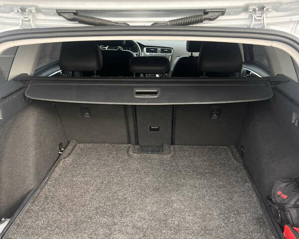 Серый Фольксваген Golf Alltrack, объемом двигателя 1.8 л и пробегом 92 тыс. км за 16600 $, фото 15 на Automoto.ua