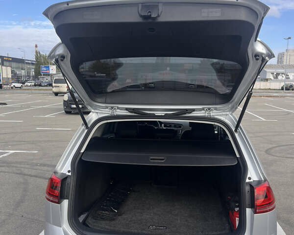 Серый Фольксваген Golf Alltrack, объемом двигателя 1.8 л и пробегом 92 тыс. км за 16600 $, фото 16 на Automoto.ua