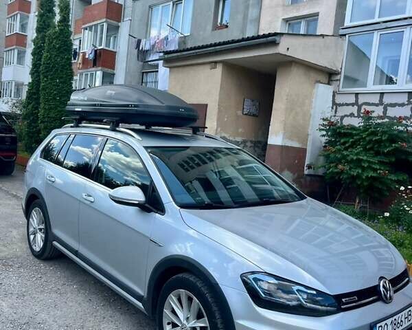 Серый Фольксваген Golf Alltrack, объемом двигателя 1.8 л и пробегом 92 тыс. км за 16600 $, фото 26 на Automoto.ua