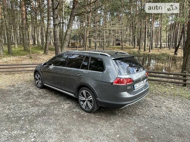 Серый Фольксваген Golf Alltrack, объемом двигателя 2 л и пробегом 205 тыс. км за 19999 $, фото 5 на Automoto.ua