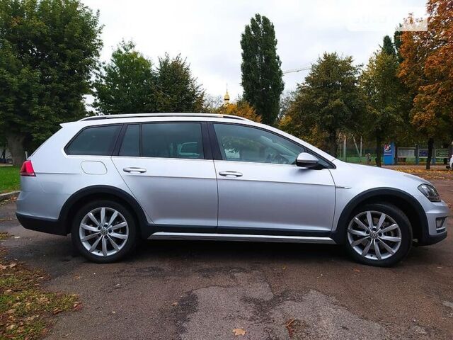 Серый Фольксваген Golf Alltrack, объемом двигателя 2 л и пробегом 270 тыс. км за 14600 $, фото 2 на Automoto.ua
