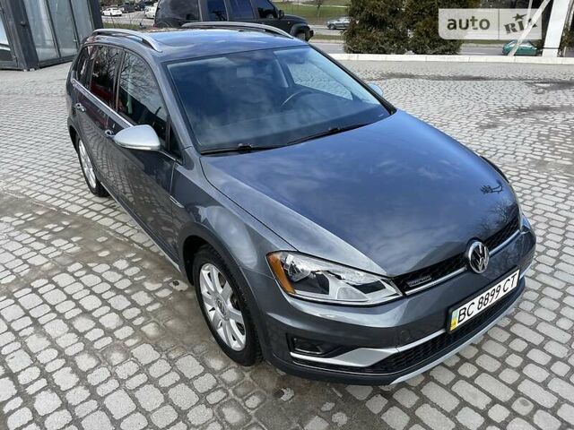 Серый Фольксваген Golf Alltrack, объемом двигателя 1.8 л и пробегом 63 тыс. км за 15500 $, фото 4 на Automoto.ua