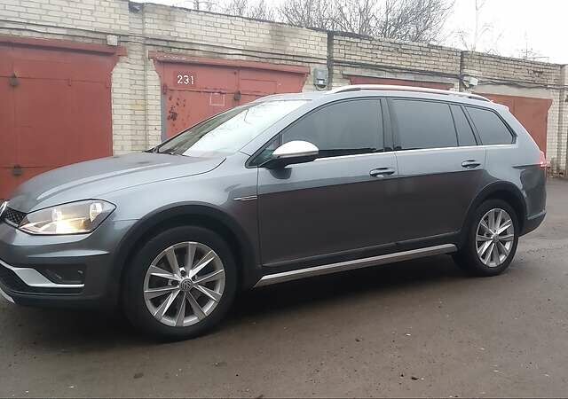 Сірий Фольксваген Golf Alltrack, об'ємом двигуна 1.8 л та пробігом 108 тис. км за 14000 $, фото 2 на Automoto.ua