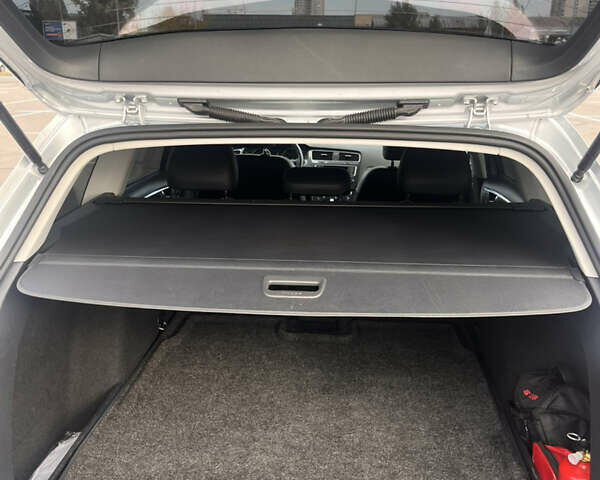 Серый Фольксваген Golf Alltrack, объемом двигателя 1.8 л и пробегом 92 тыс. км за 16600 $, фото 14 на Automoto.ua