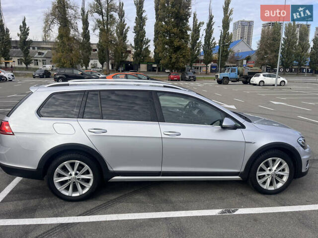 Серый Фольксваген Golf Alltrack, объемом двигателя 1.8 л и пробегом 92 тыс. км за 16600 $, фото 2 на Automoto.ua
