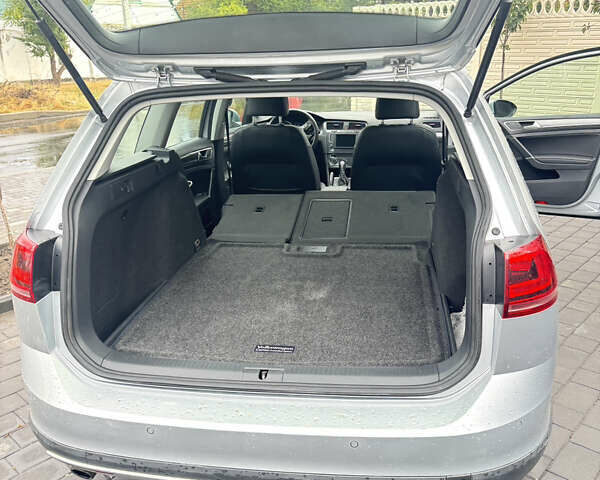 Серый Фольксваген Golf Alltrack, объемом двигателя 1.8 л и пробегом 128 тыс. км за 14200 $, фото 14 на Automoto.ua