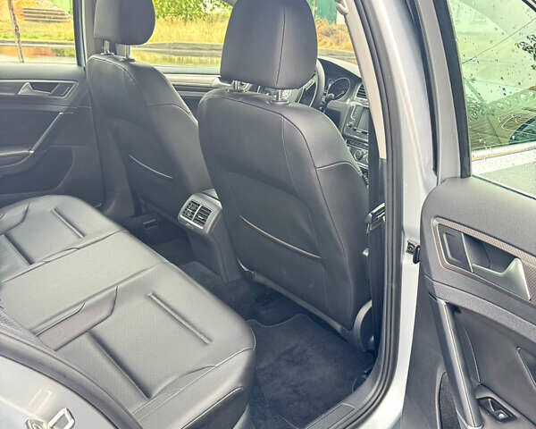 Серый Фольксваген Golf Alltrack, объемом двигателя 1.8 л и пробегом 128 тыс. км за 14200 $, фото 21 на Automoto.ua