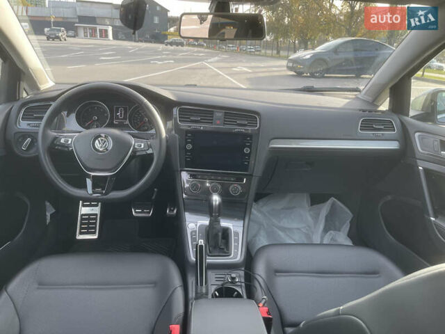 Серый Фольксваген Golf Alltrack, объемом двигателя 1.8 л и пробегом 116 тыс. км за 16550 $, фото 9 на Automoto.ua