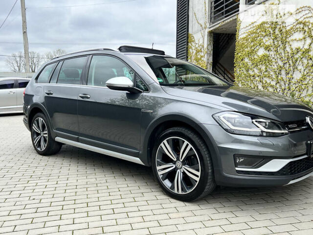 Серый Фольксваген Golf Alltrack, объемом двигателя 2 л и пробегом 185 тыс. км за 21699 $, фото 74 на Automoto.ua