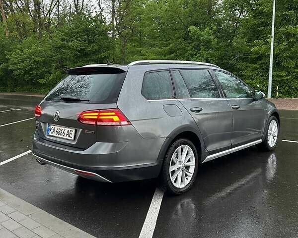 Серый Фольксваген Golf Alltrack, объемом двигателя 2 л и пробегом 254 тыс. км за 19500 $, фото 23 на Automoto.ua