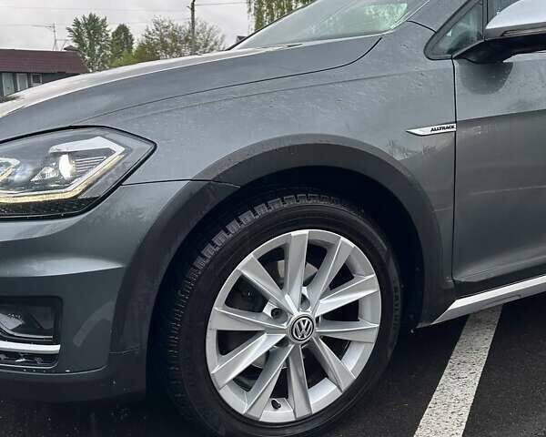 Серый Фольксваген Golf Alltrack, объемом двигателя 2 л и пробегом 254 тыс. км за 19500 $, фото 5 на Automoto.ua