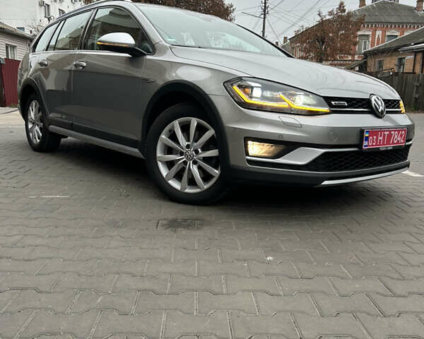 Серый Фольксваген Golf Alltrack, объемом двигателя 2 л и пробегом 185 тыс. км за 19900 $, фото 1 на Automoto.ua