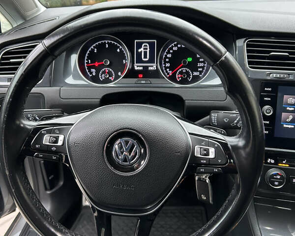Серый Фольксваген Golf Alltrack, объемом двигателя 2 л и пробегом 185 тыс. км за 19900 $, фото 14 на Automoto.ua