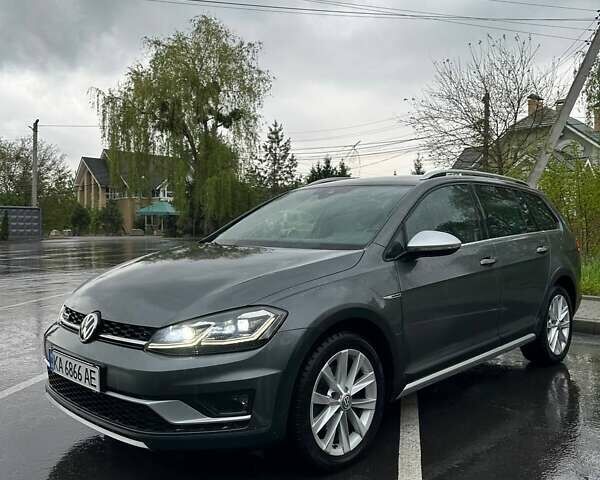 Серый Фольксваген Golf Alltrack, объемом двигателя 2 л и пробегом 254 тыс. км за 19500 $, фото 27 на Automoto.ua