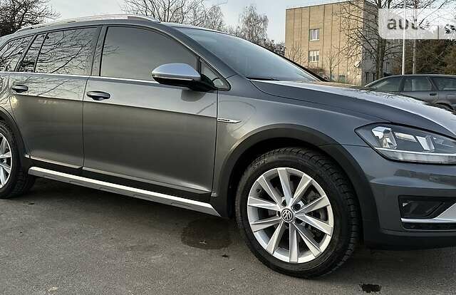 Сірий Фольксваген Golf Alltrack, об'ємом двигуна 1.8 л та пробігом 28 тис. км за 17900 $, фото 5 на Automoto.ua