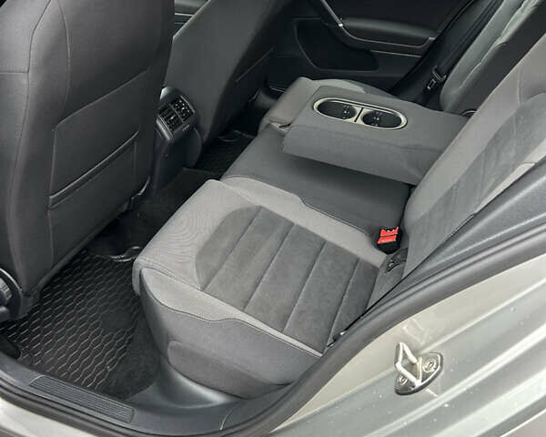 Серый Фольксваген Golf Alltrack, объемом двигателя 2 л и пробегом 185 тыс. км за 19900 $, фото 13 на Automoto.ua
