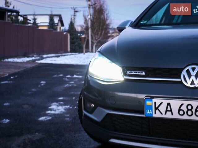Серый Фольксваген Golf Alltrack, объемом двигателя 2 л и пробегом 254 тыс. км за 19500 $, фото 1 на Automoto.ua