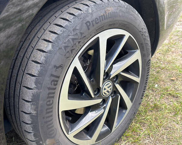 Сірий Фольксваген Golf Alltrack, об'ємом двигуна 1.6 л та пробігом 230 тис. км за 13600 $, фото 11 на Automoto.ua