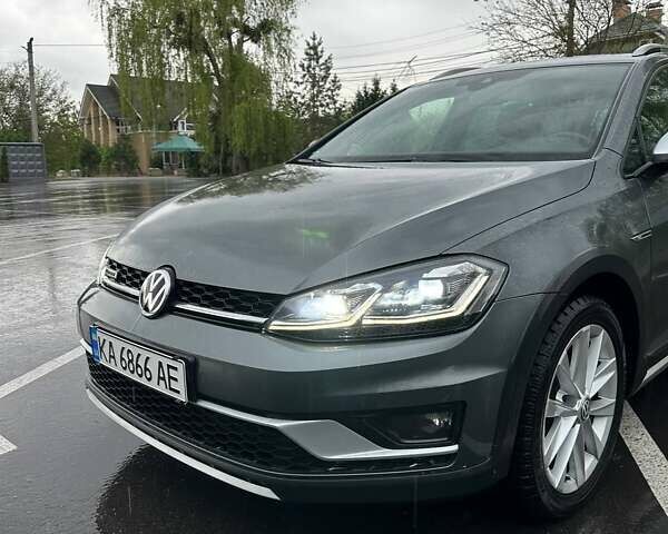 Серый Фольксваген Golf Alltrack, объемом двигателя 2 л и пробегом 254 тыс. км за 19500 $, фото 28 на Automoto.ua