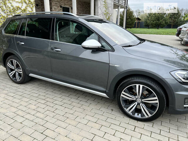 Серый Фольксваген Golf Alltrack, объемом двигателя 2 л и пробегом 185 тыс. км за 21699 $, фото 5 на Automoto.ua