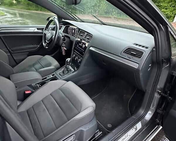 Серый Фольксваген Golf Alltrack, объемом двигателя 2 л и пробегом 254 тыс. км за 19500 $, фото 13 на Automoto.ua