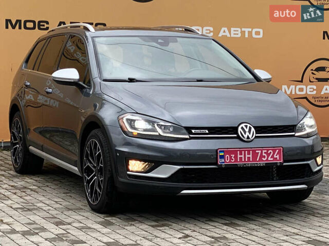 Серый Фольксваген Golf Alltrack, объемом двигателя 1.8 л и пробегом 72 тыс. км за 16200 $, фото 2 на Automoto.ua