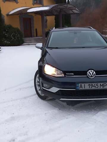 Синий Фольксваген Golf Alltrack, объемом двигателя 1.8 л и пробегом 62 тыс. км за 14550 $, фото 2 на Automoto.ua