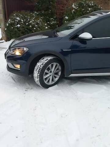 Синій Фольксваген Golf Alltrack, об'ємом двигуна 1.8 л та пробігом 62 тис. км за 14550 $, фото 3 на Automoto.ua