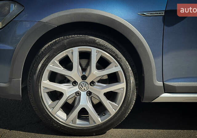 Синий Фольксваген Golf Alltrack, объемом двигателя 1.8 л и пробегом 72 тыс. км за 13500 $, фото 8 на Automoto.ua