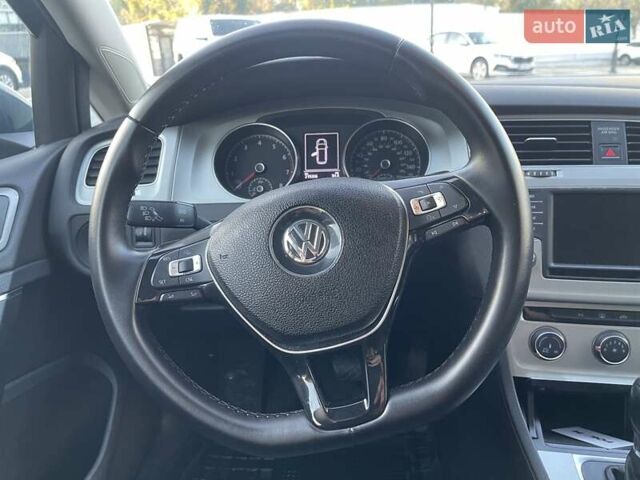 Синий Фольксваген Golf Alltrack, объемом двигателя 1.8 л и пробегом 219 тыс. км за 15000 $, фото 19 на Automoto.ua