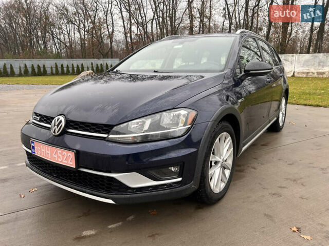 Синий Фольксваген Golf Alltrack, объемом двигателя 1.8 л и пробегом 117 тыс. км за 13300 $, фото 2 на Automoto.ua