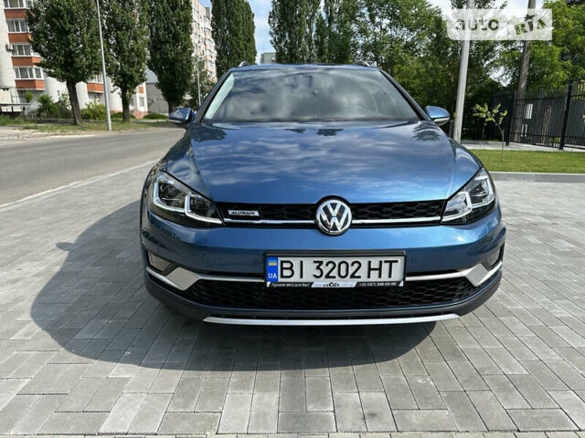 Синий Фольксваген Golf Alltrack, объемом двигателя 1.8 л и пробегом 93 тыс. км за 17950 $, фото 3 на Automoto.ua