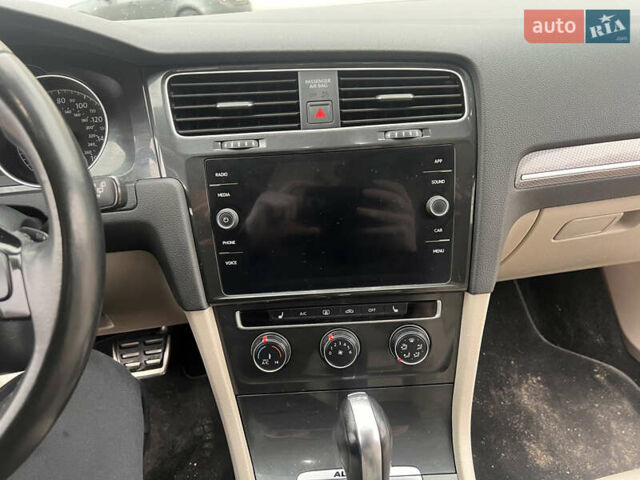 Синий Фольксваген Golf Alltrack, объемом двигателя 1.8 л и пробегом 117 тыс. км за 13300 $, фото 22 на Automoto.ua