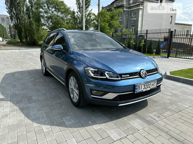 Синий Фольксваген Golf Alltrack, объемом двигателя 1.8 л и пробегом 93 тыс. км за 17950 $, фото 2 на Automoto.ua