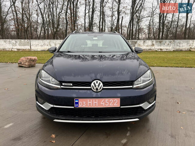 Синий Фольксваген Golf Alltrack, объемом двигателя 1.8 л и пробегом 117 тыс. км за 13300 $, фото 1 на Automoto.ua