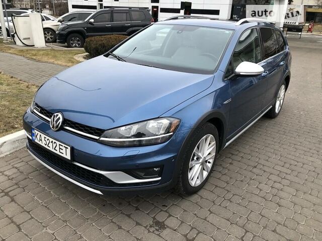 Синий Фольксваген Golf Alltrack, объемом двигателя 1.8 л и пробегом 86 тыс. км за 17000 $, фото 1 на Automoto.ua