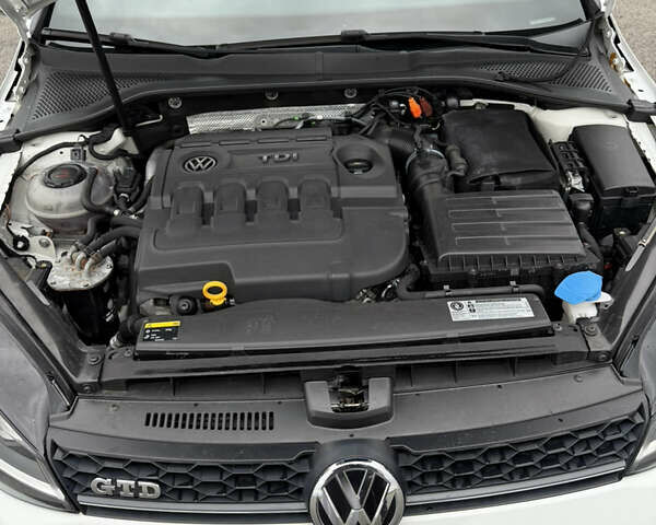 Белый Фольксваген Golf GTD, объемом двигателя 2 л и пробегом 218 тыс. км за 14550 $, фото 5 на Automoto.ua