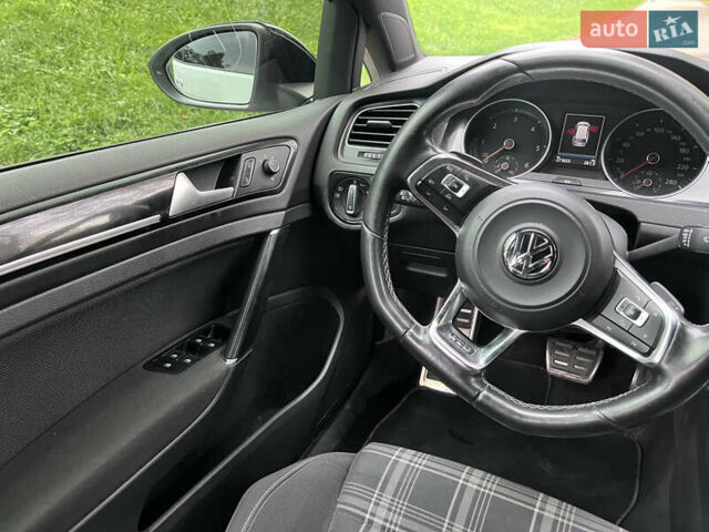Белый Фольксваген Golf GTD, объемом двигателя 2 л и пробегом 272 тыс. км за 15999 $, фото 11 на Automoto.ua