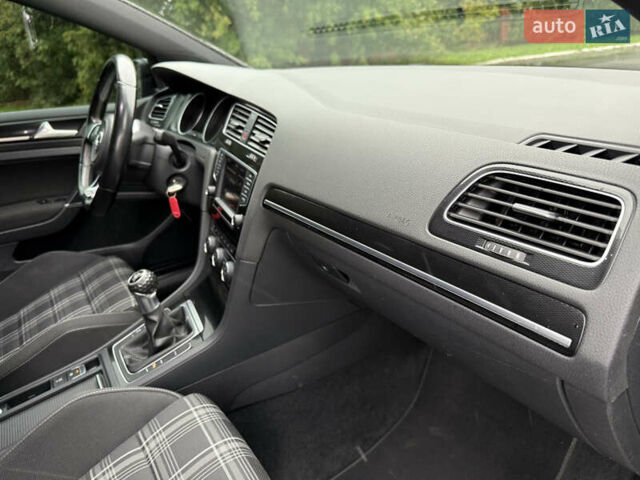 Чорний Фольксваген Golf GTD, об'ємом двигуна 1.97 л та пробігом 227 тис. км за 14700 $, фото 31 на Automoto.ua