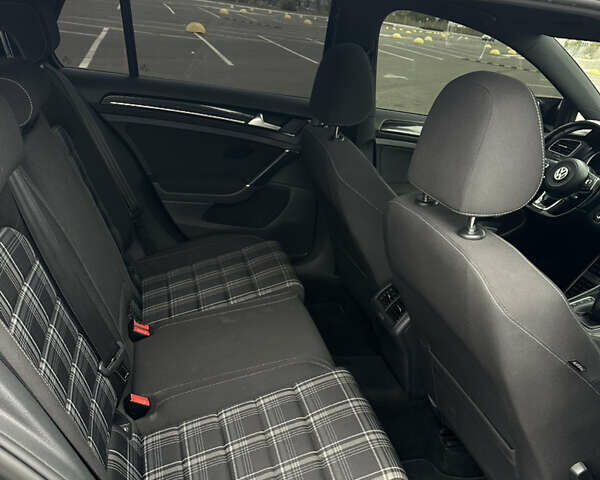 Серый Фольксваген Golf GTD, объемом двигателя 2 л и пробегом 257 тыс. км за 13850 $, фото 13 на Automoto.ua