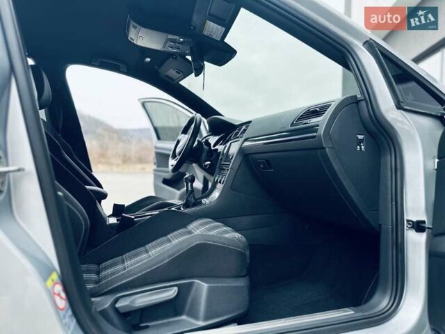 Серый Фольксваген Golf GTD, объемом двигателя 2 л и пробегом 205 тыс. км за 15100 $, фото 39 на Automoto.ua